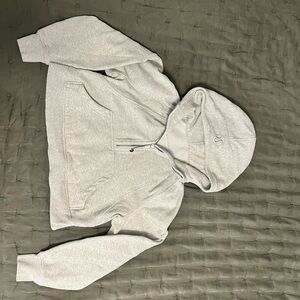 Light Gray Cropped Hoodie with Front Pocket